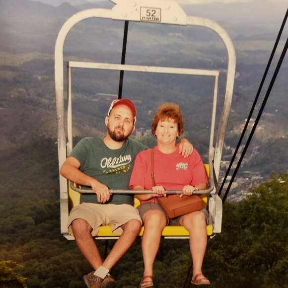 Meet your Posher, Darlene - Picture 1 of 1